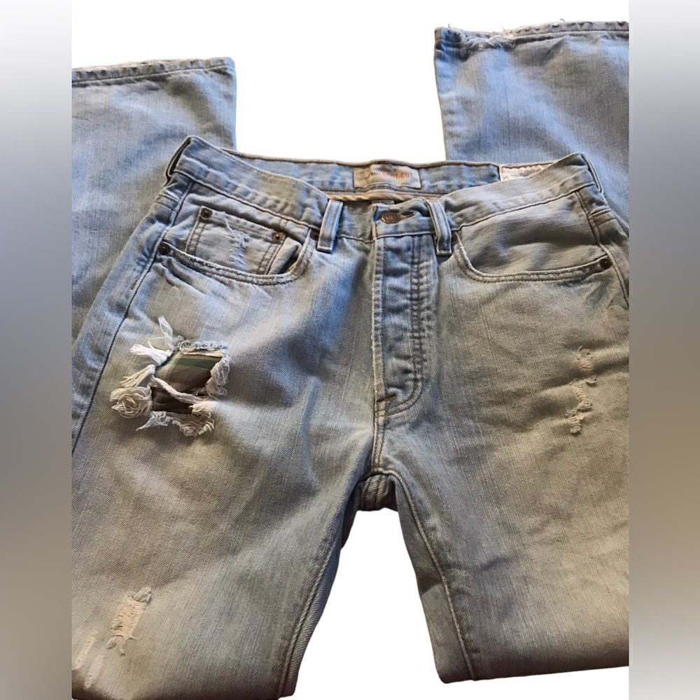 Old Navy excellent condition distressed patched like new jeans boot cut 31 x 32